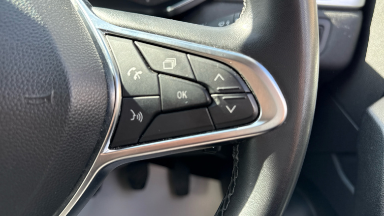 Renault Captur 1.3 TCE 130 Iconic 5dr Petrol Hatchback